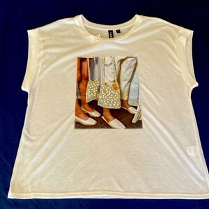 NWT A’JUMNA Tee Top Fashion Satin Appliqué & Pearls, rhinestone embellishments